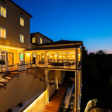 Albergo Cane Dozza Exterior photo