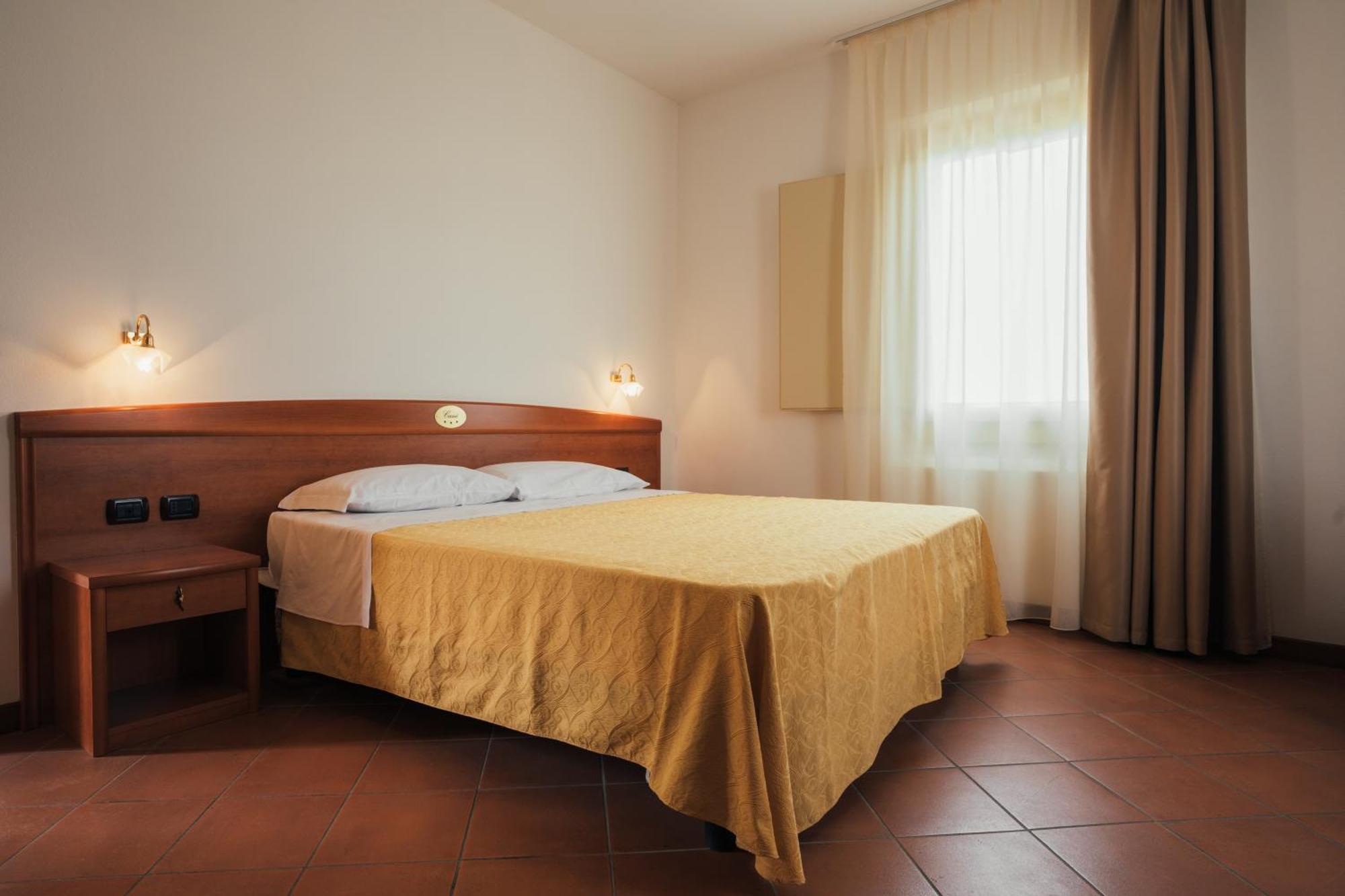 Albergo Cane Dozza Exterior photo