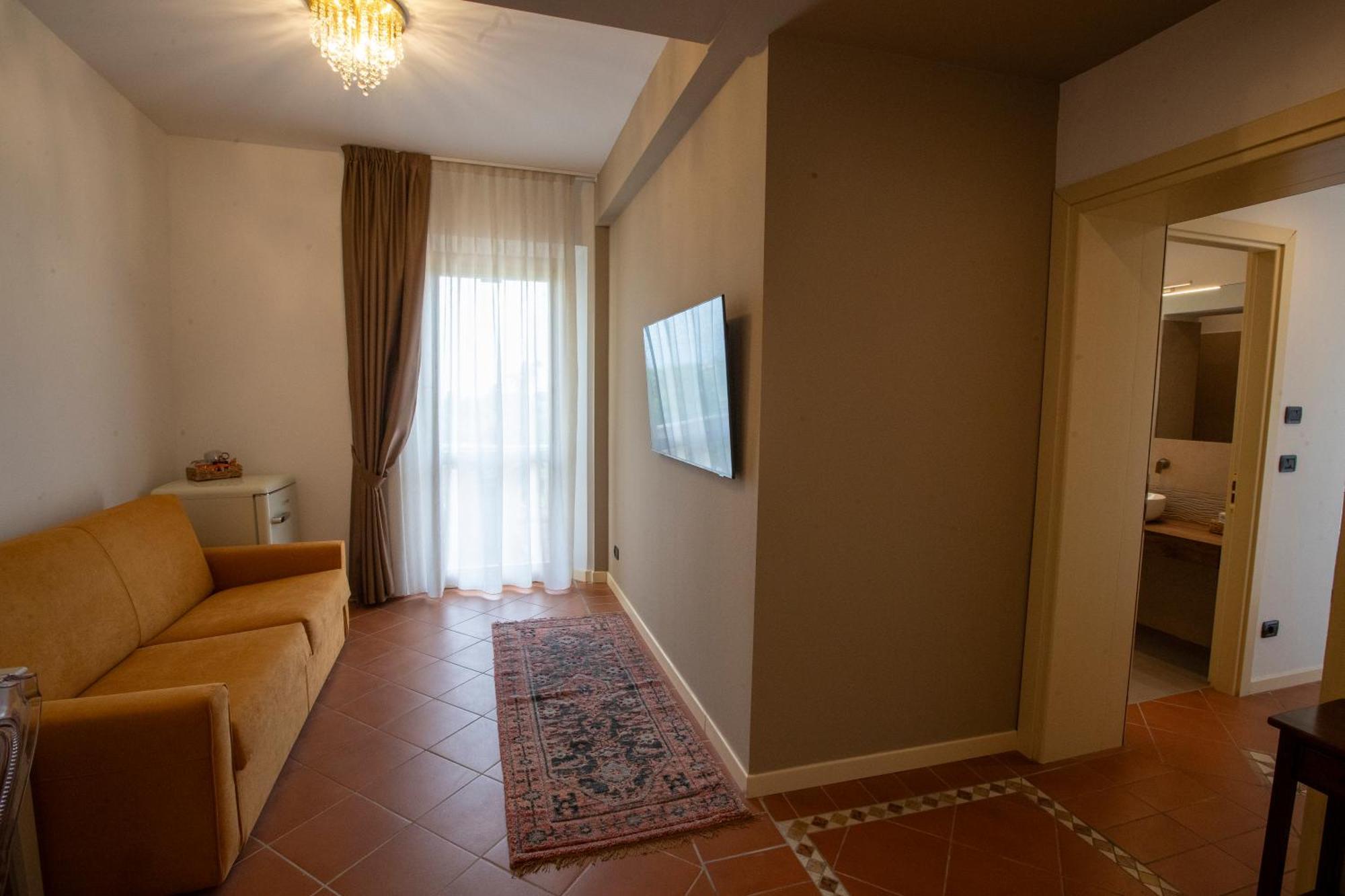 Albergo Cane Dozza Exterior photo